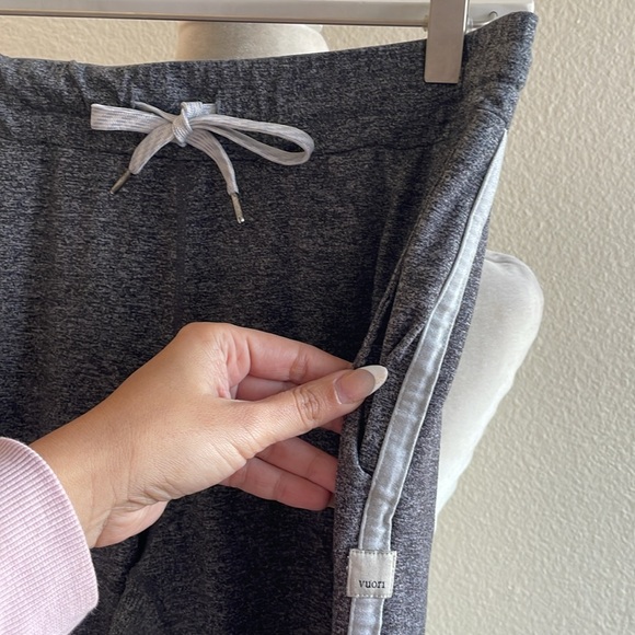 VUORI WOMEN'S PERFORMANCE JOGGER - Picture 5 of 8